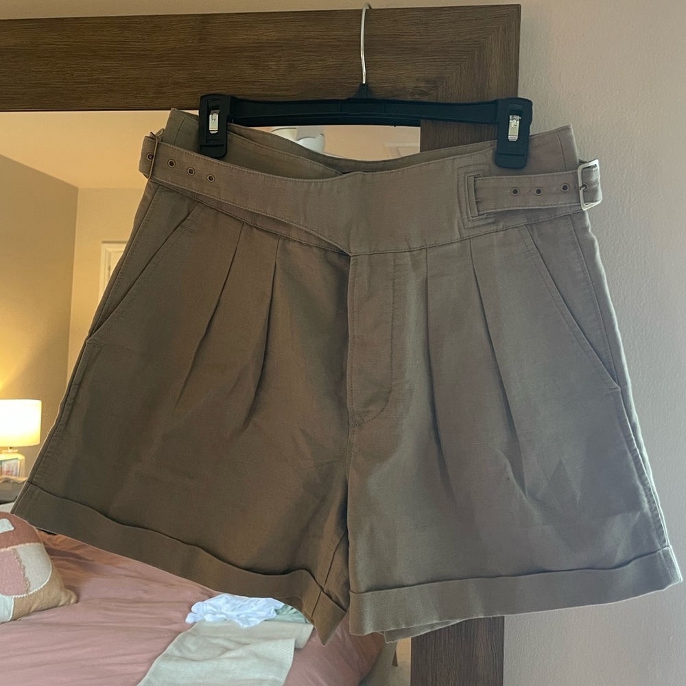 Banana Republic Women’s Explorer Short